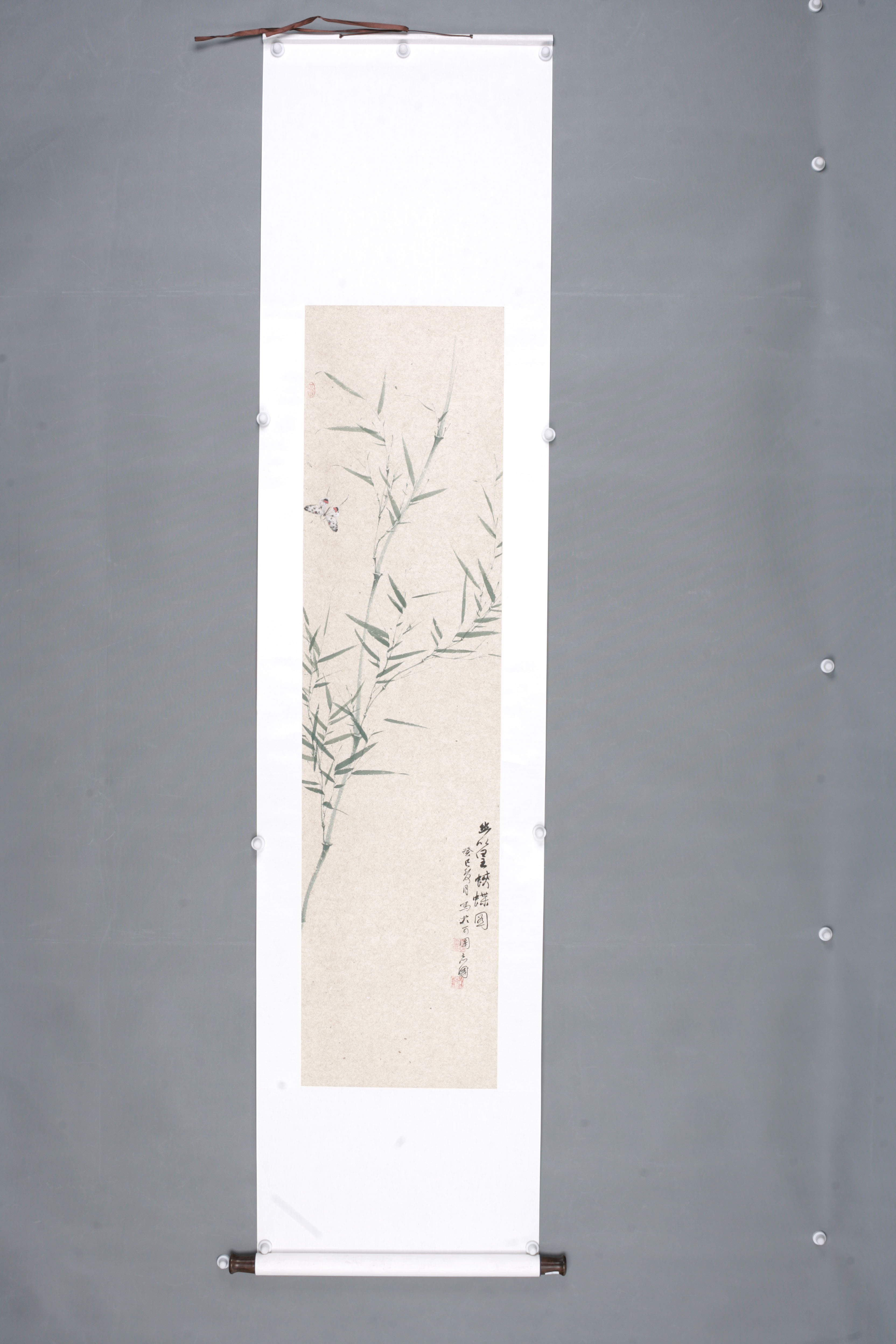 2013年李志国幽篁蛱蝶图轴