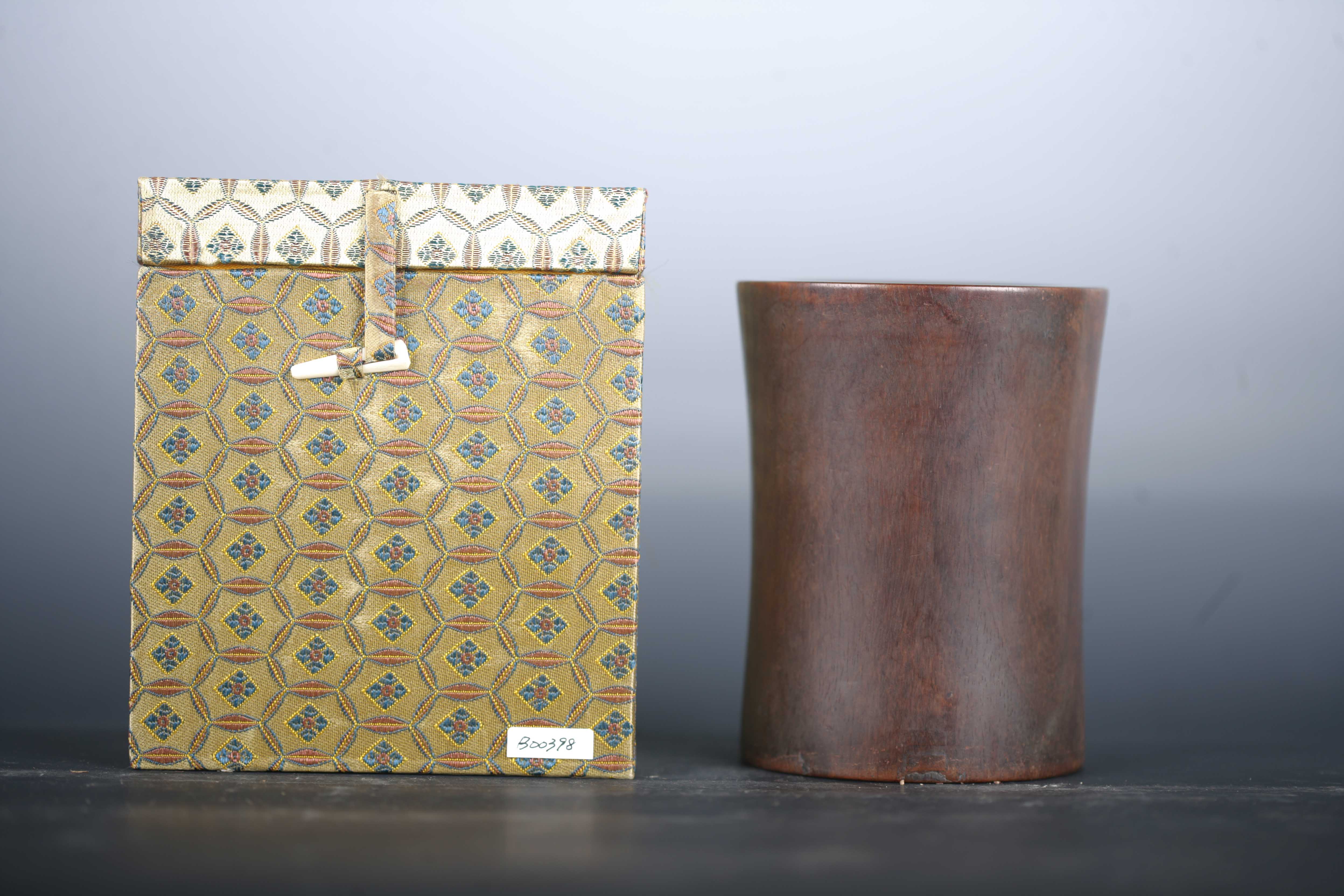 清黄花梨木素身笔筒