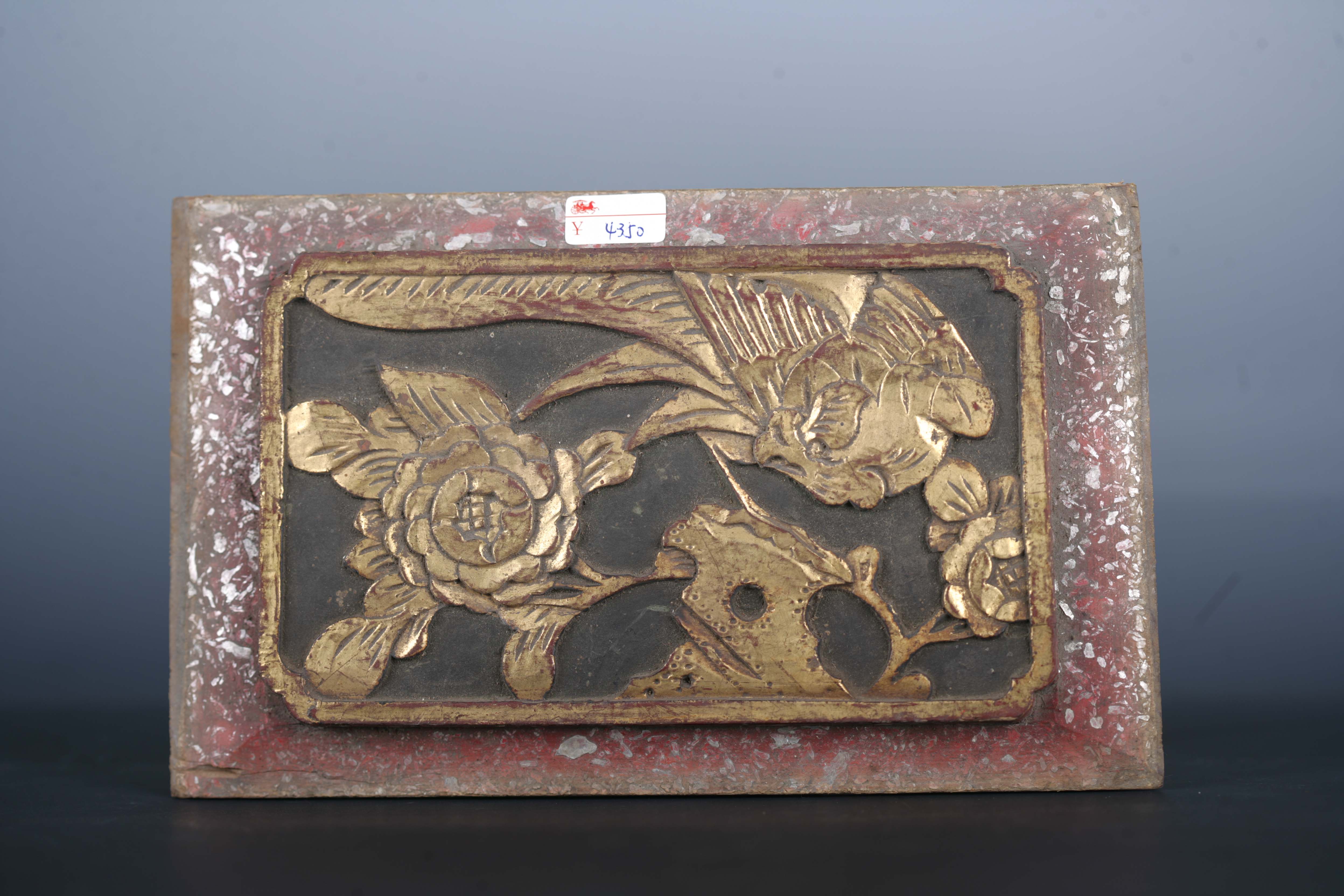 清金漆木浮雕牡丹凤凰花卉纹花板-2