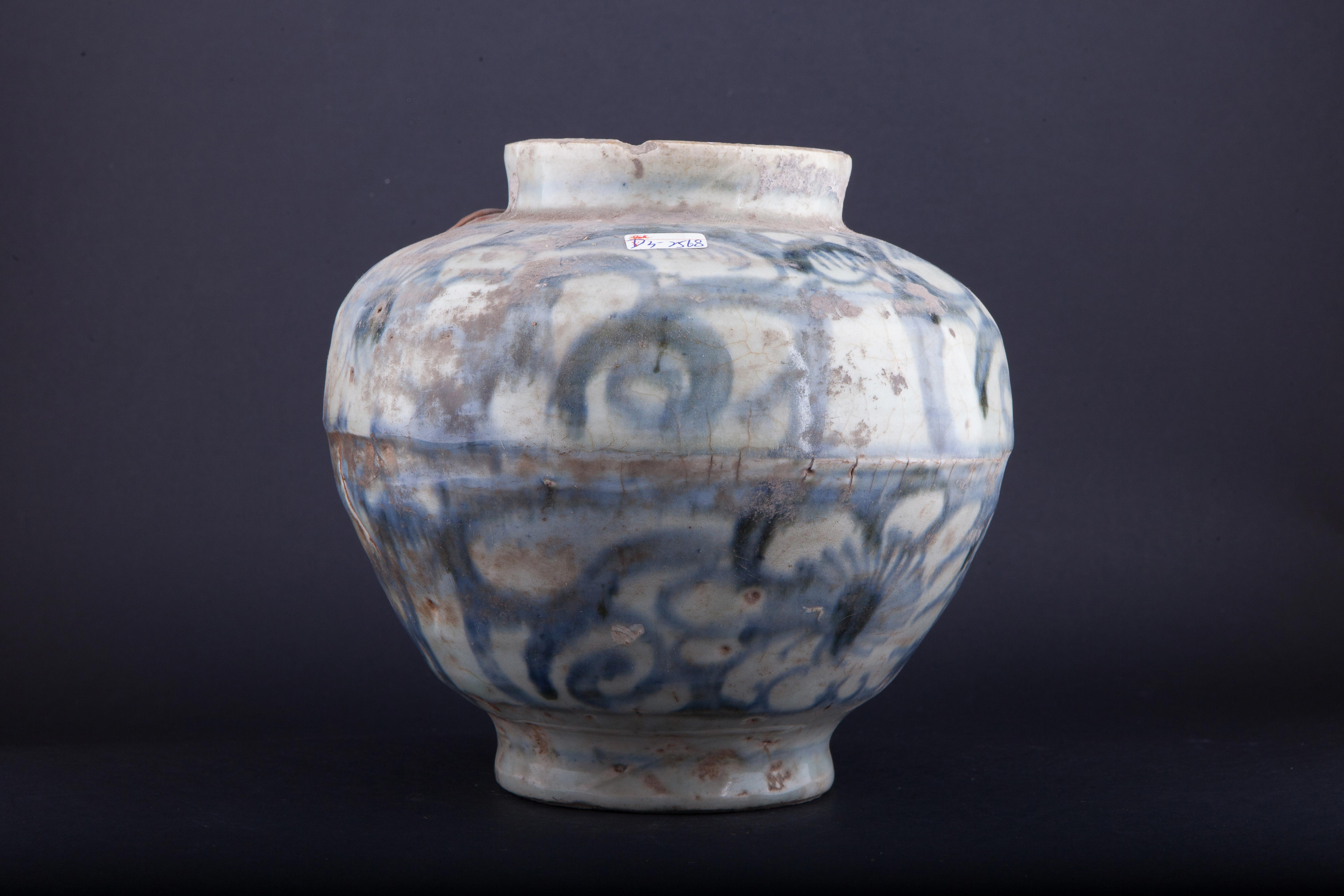 清青花花卉纹罐-3