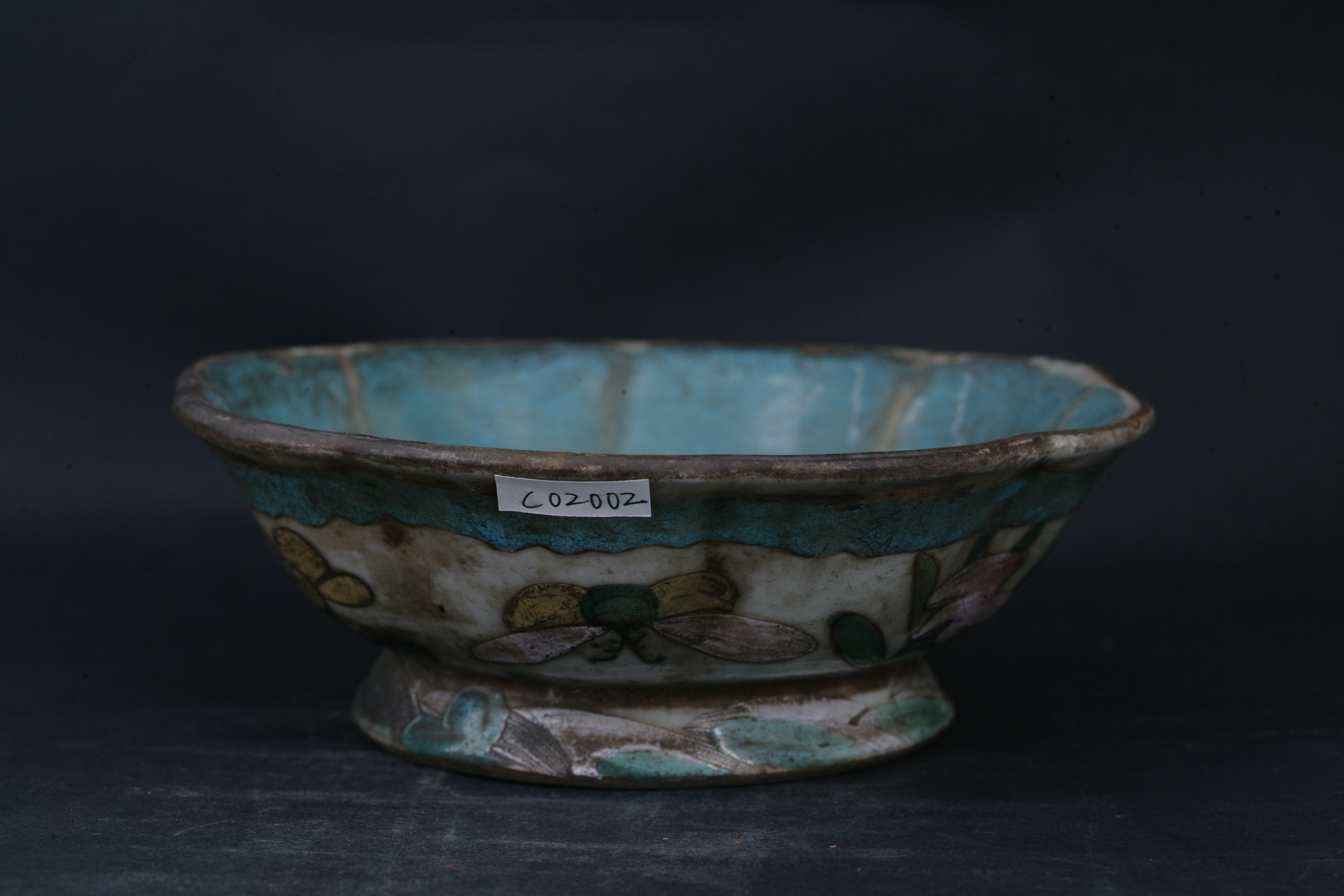 中华民国粉彩花蝶纹海棠花口碗-69