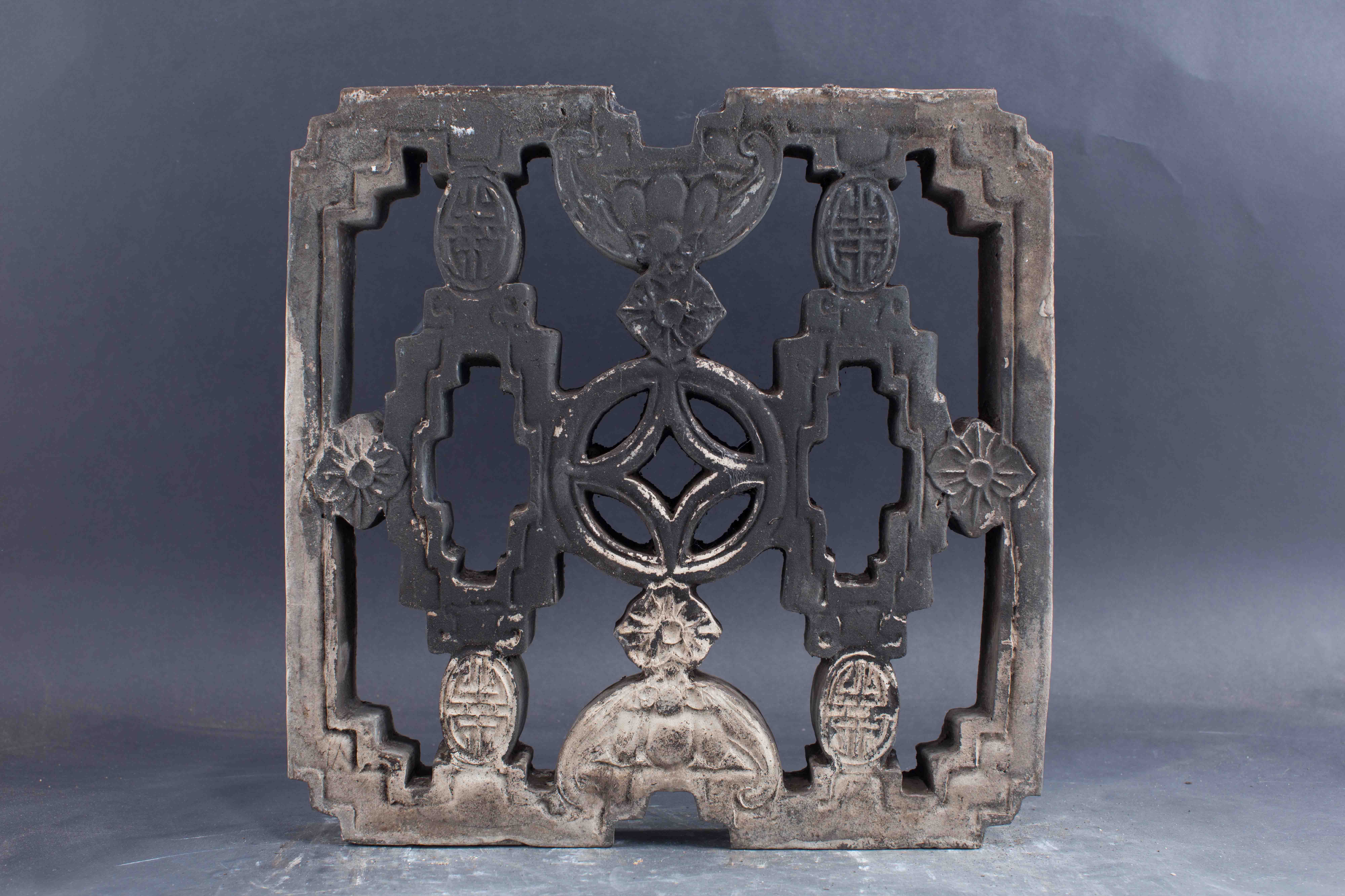 中华民国蝙蝠铜钱花草纹陶花窗-29