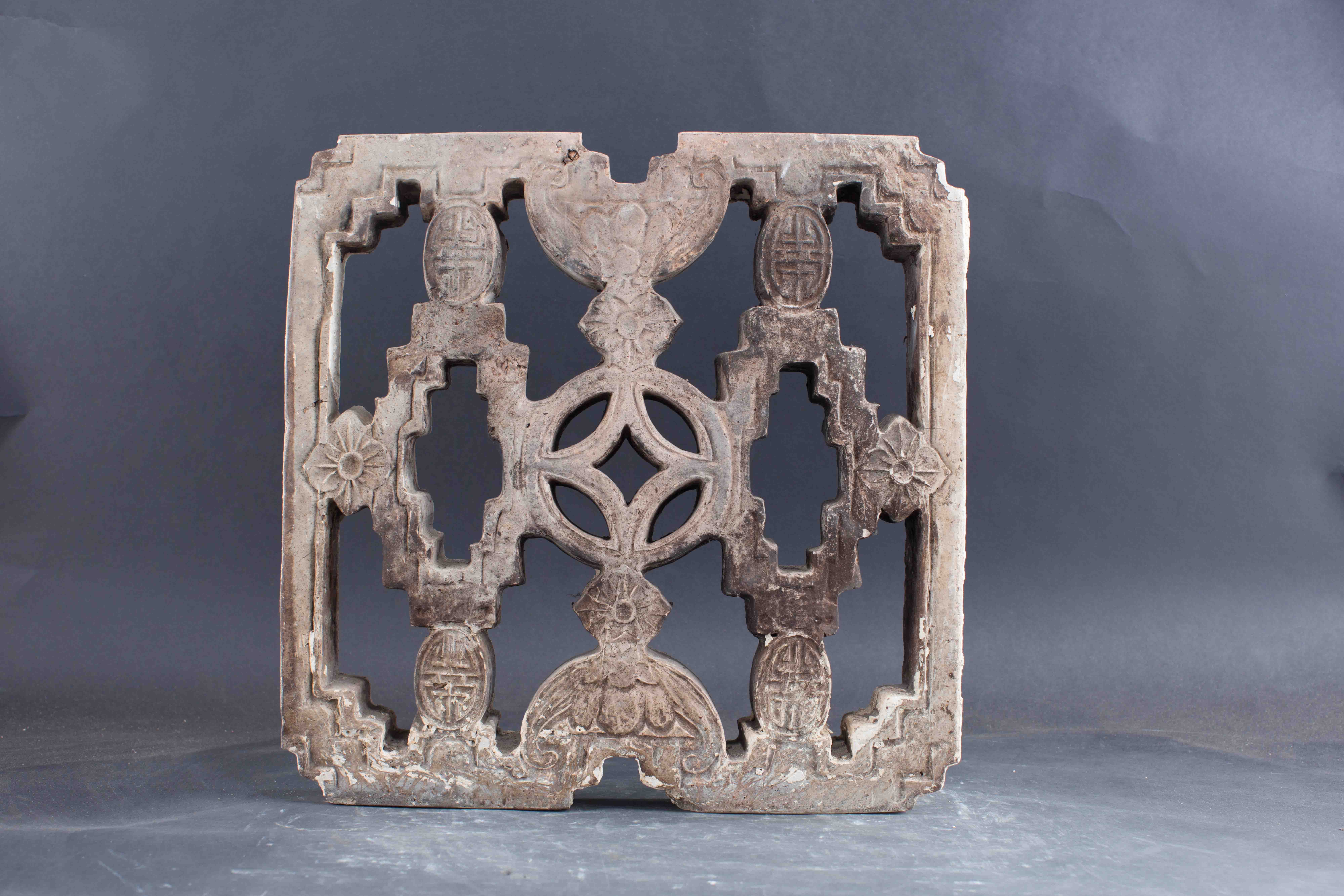 中华民国蝙蝠寿字纹陶花窗-3