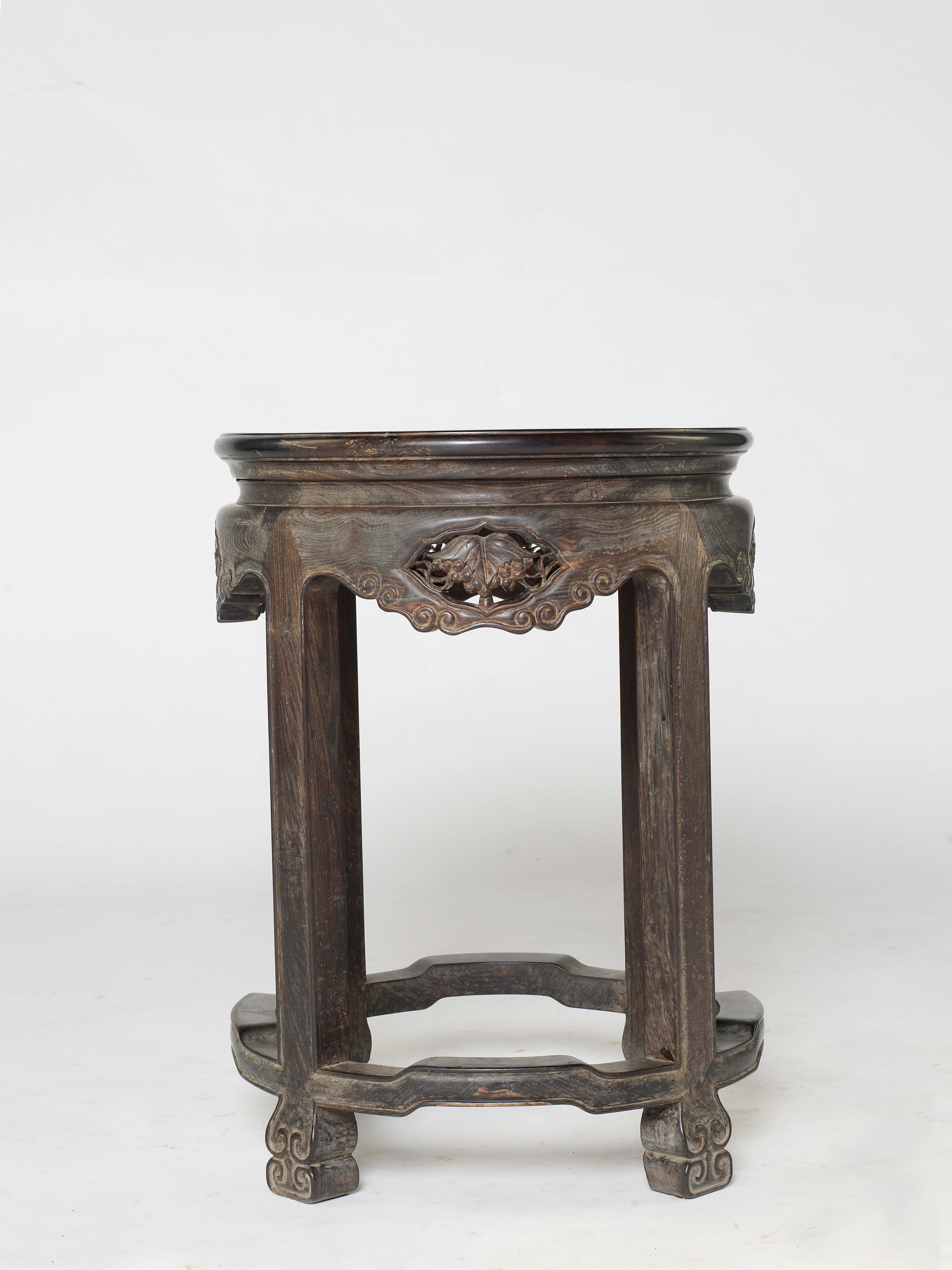 2006年酸枝木云石圆凳