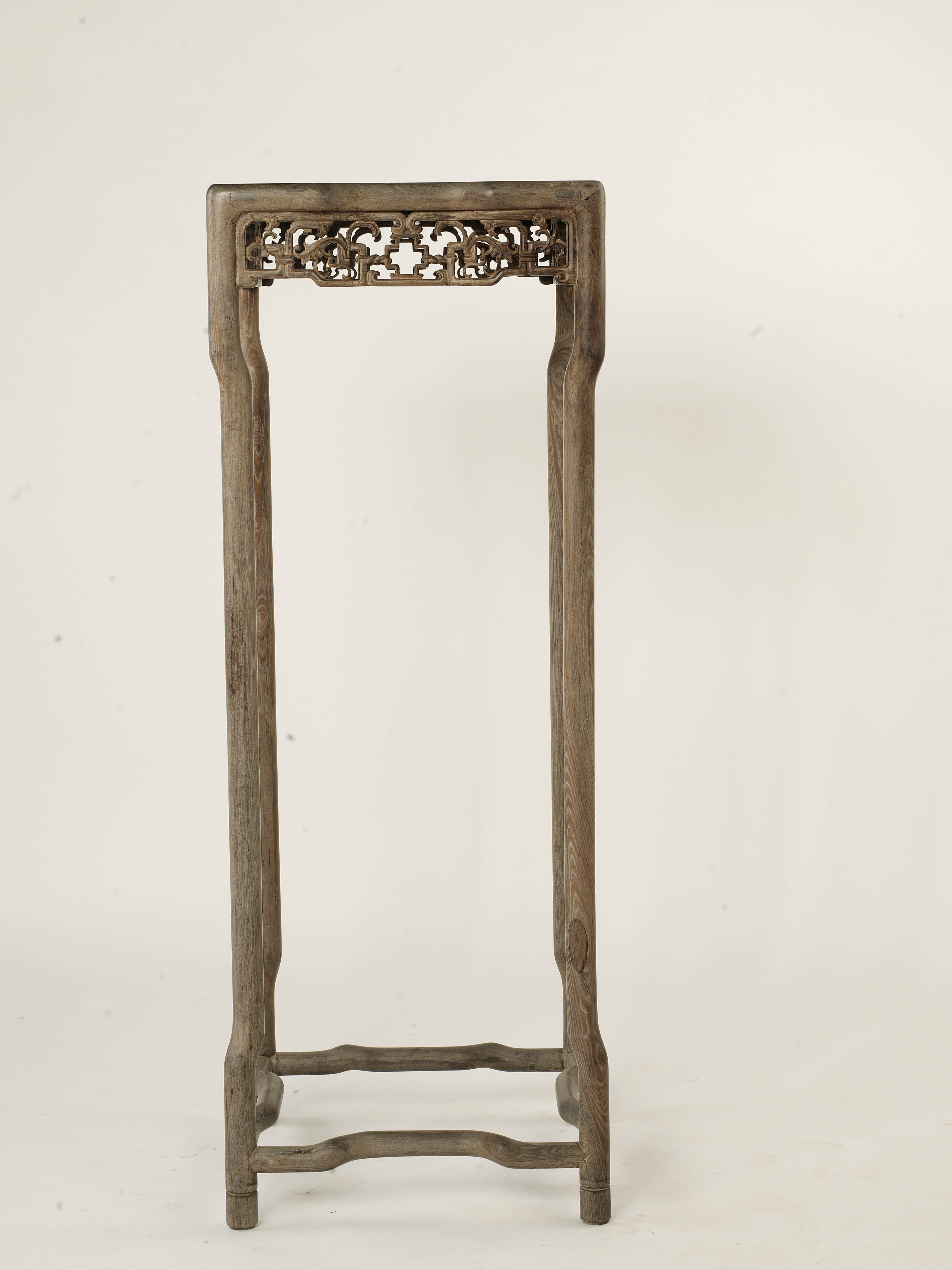 2006年紫檀木云石亚字形花几