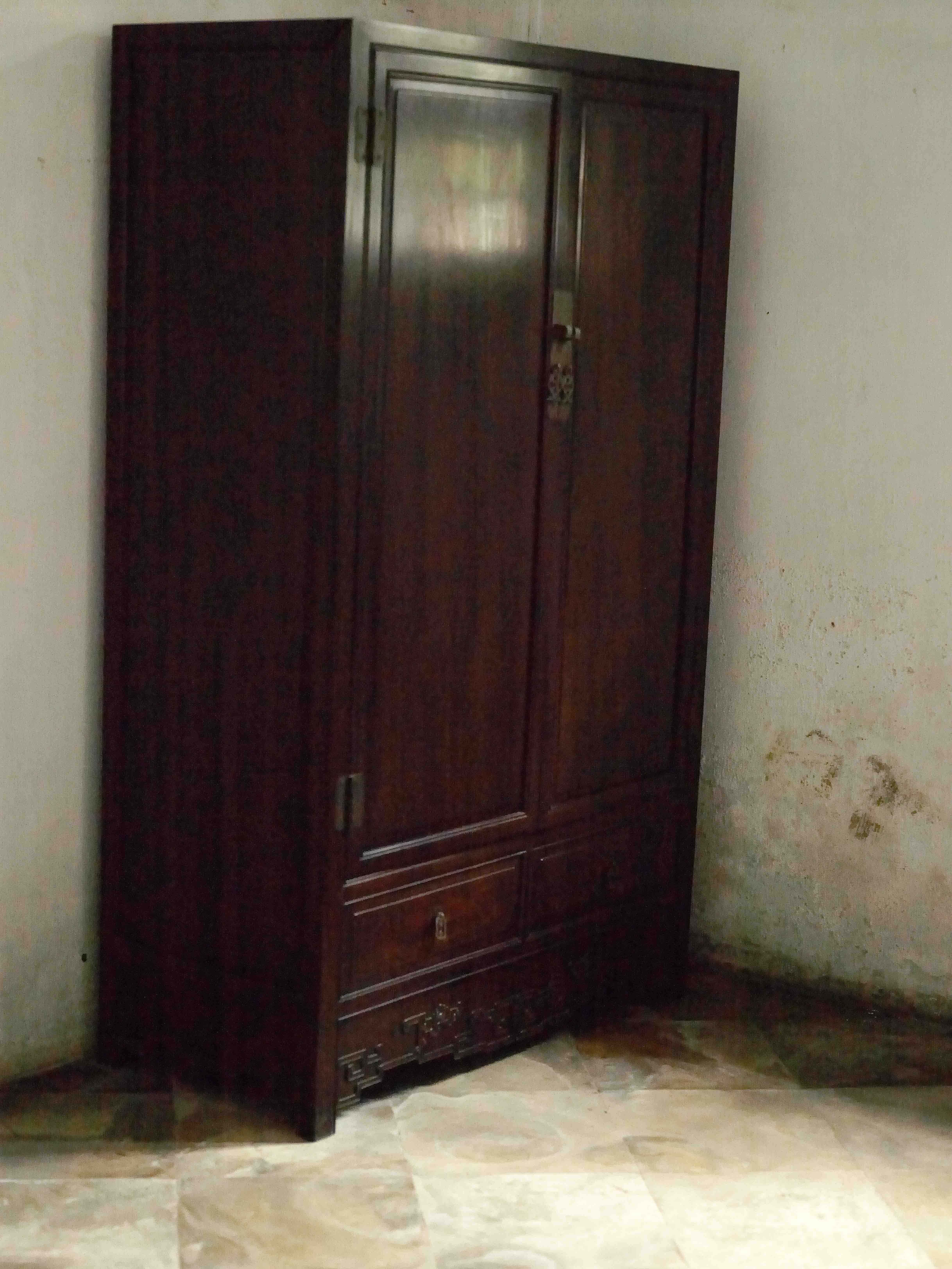 2006年酸枝木衣柜-3